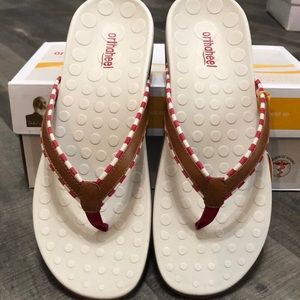 Orthaheel flip flop style sandals. Size 10. New